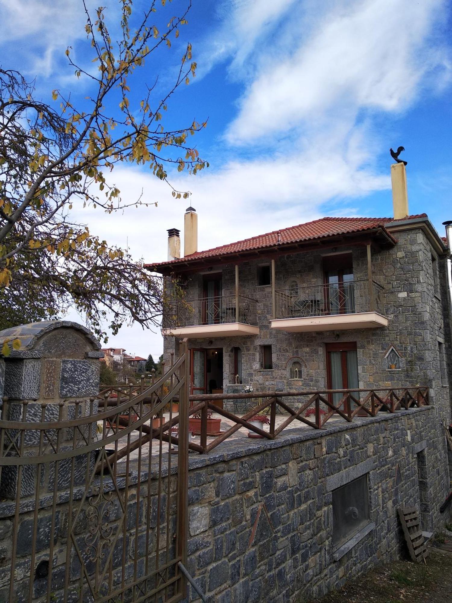 To Spiti Tis Irinis Hotel Vytina Exterior photo